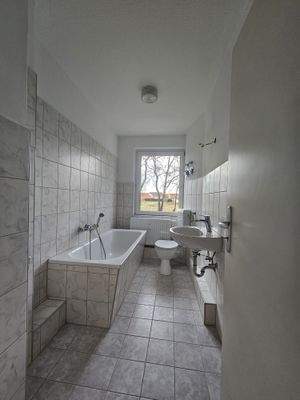 2e297c9e-49c6-4c47-a5dd-a40749095172