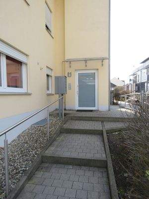 gepflasterter Hauszugang 