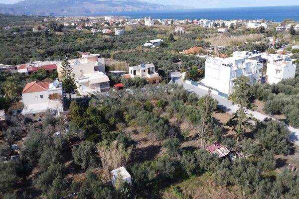 Kreta, Maleme: Grundstück zu verkaufen - nur 5 Minuten zum Sandstrand