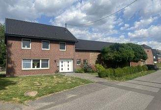 Straßenansicht Gesamtobjekt