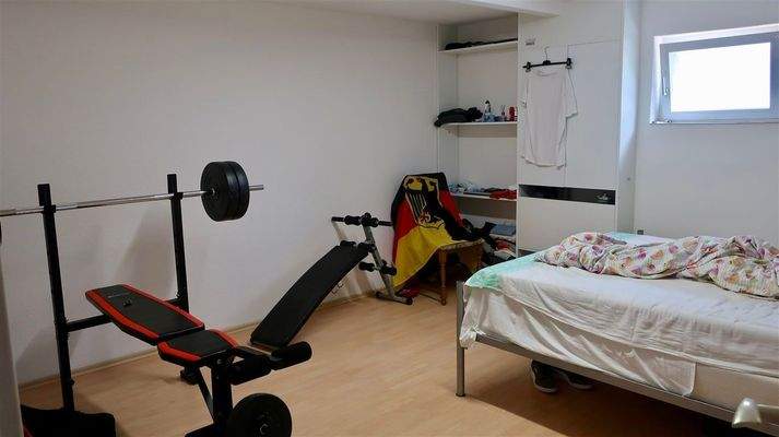 Schlafzimmer 2 Souterrain