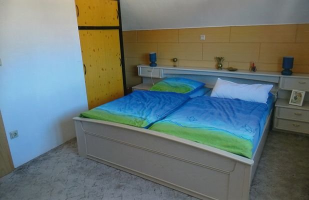 Schlafzimmer im DG