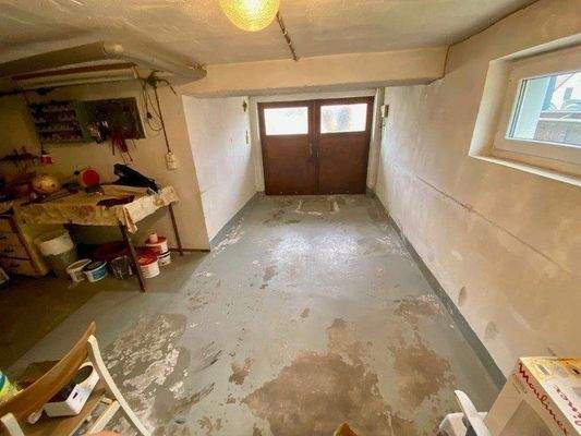 Garage im Keller.jpg