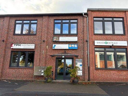 Außenansicht Eingangsbereich