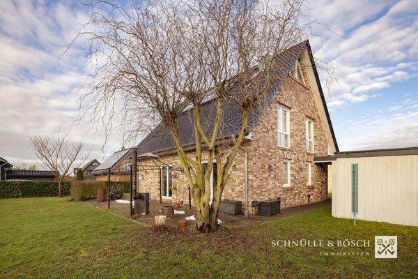 Ein großes Grundstück