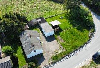 Luftaufnahme vom Grundstück