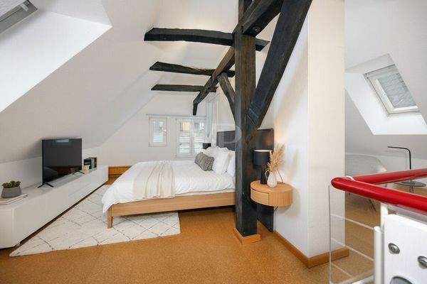 Erstes Schlafzimmer 2. OG. KI modifiziert