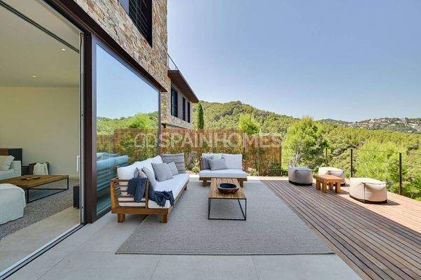 Sea-View Houses with near the Beach in Begur Girona