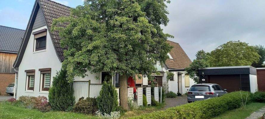 Z. Zt. bebaut mit 2 Wohneinheiten.jpg