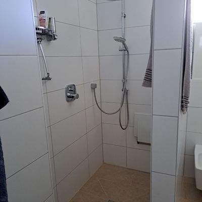 begehbare Dusche Villach.jpg