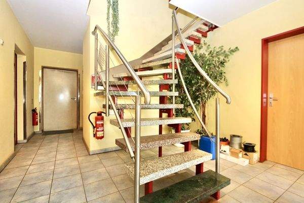 Hinauf in das Obergeschoss