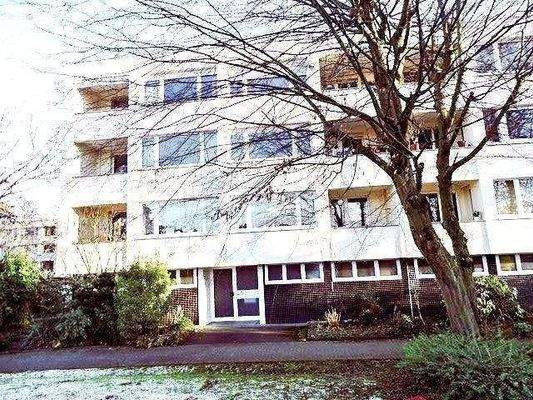 Balkon und Eingangsbereich.jpg