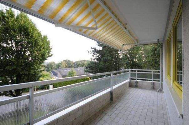 großer Sonnenbalkon