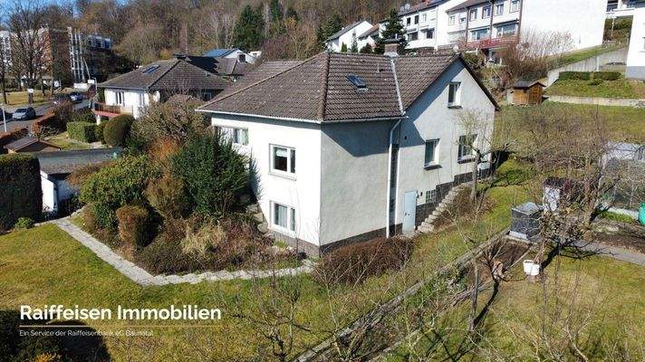 RAIBA IMMO - Wohnen am Sonnenhang 1 - Haus aus der Luft