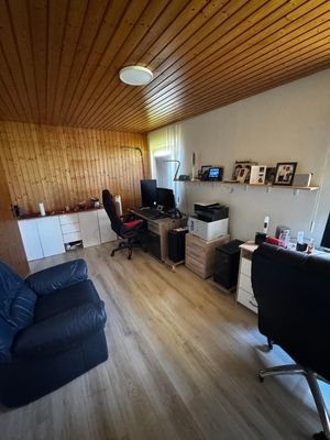 Büro EG
