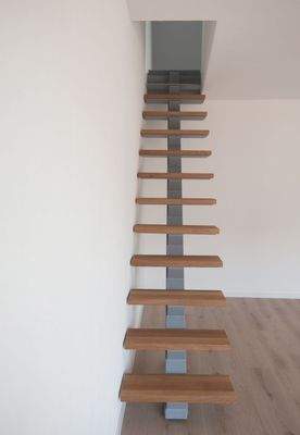 Treppe zur zusätzlich. Nutzfläche im Dachspitz