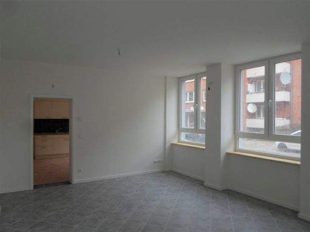 Schicke 2-Zimmerwohnung mit Fußbodenheizung und EBK zu vermieten - Photo 1