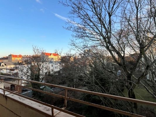 Balkon_Blick_n.links