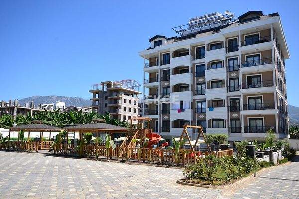 Real Estate Close to the Sea within a Complex in Kargıcak Alanya
