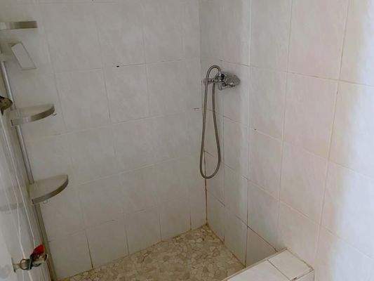 Badezimmer Ansicht 2