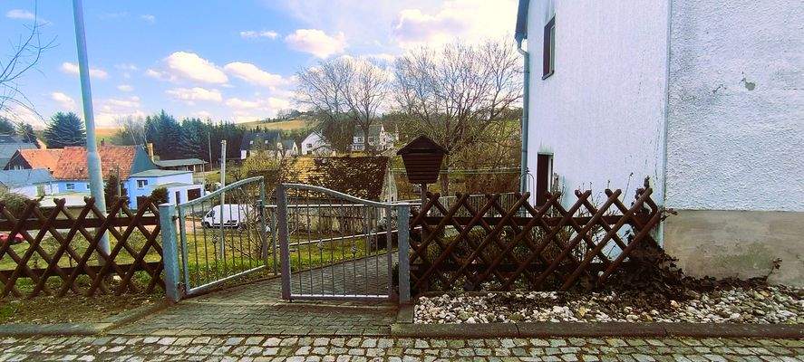 Zugang zum Grundstück.jpg