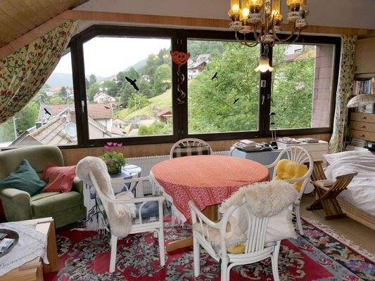 helles, großes Wohnzimmer...