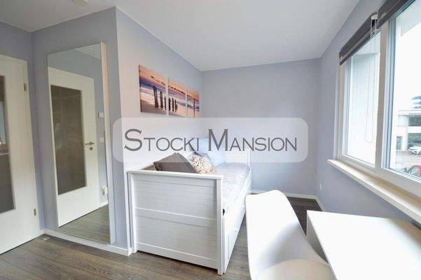 Schlafzimmer-2 hell & geräumig