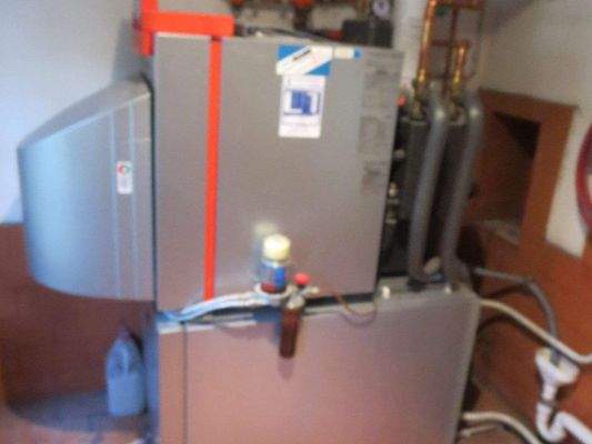 zentrale Ölheizung von 2009 (Vissmann) 