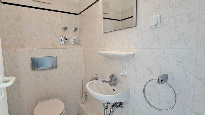 Badezimmer weitere Ansicht