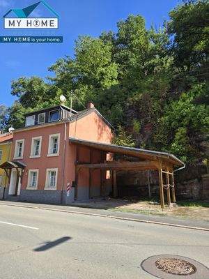  Haus rechtsseitig mit Carport