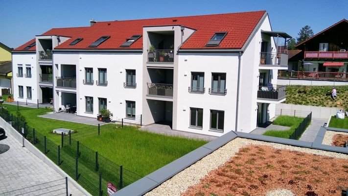 ERSTBEZUG - 4-Zi.NEUBAU-Eigentumswohnung mit 2 Terrassen, Gartenanteil u.  2 Tiefgaragenstellplätzen