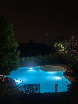 Gemeinschaftspool-Nacht.jpeg