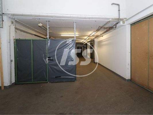 Flur vom Eingang EG links_rechts