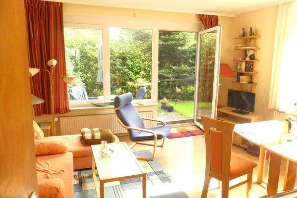 Wohnzimmer mit Essbereich