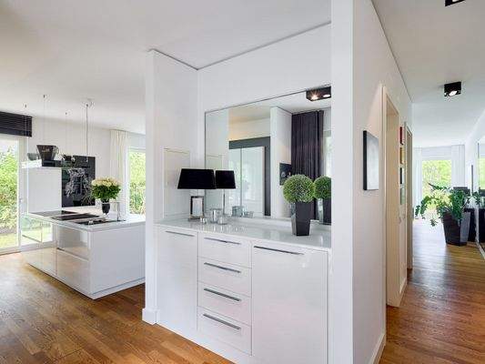 Eingang, Blick zur Küche