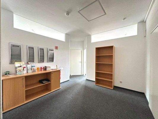 II. OG Warteraum.jpg