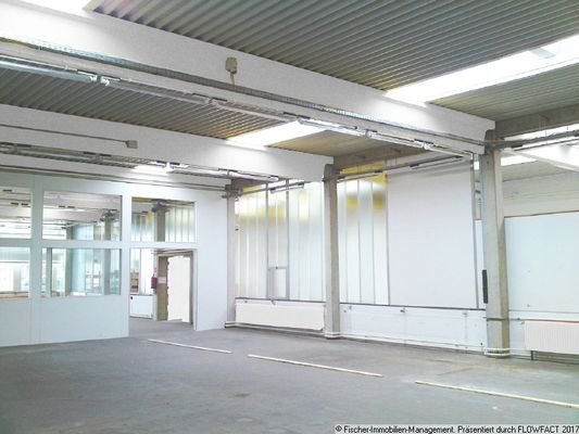 Lagerhalle leer