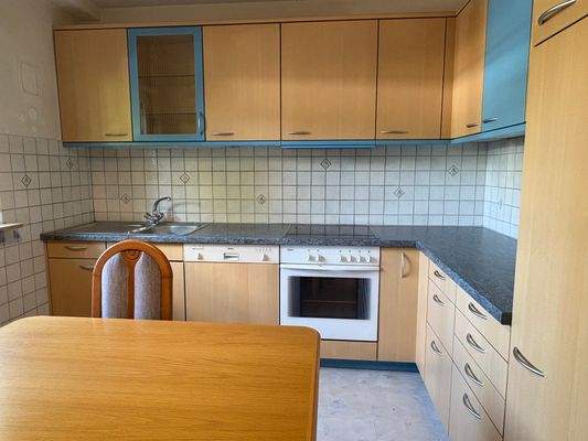 Separate Küche mit Essplatz