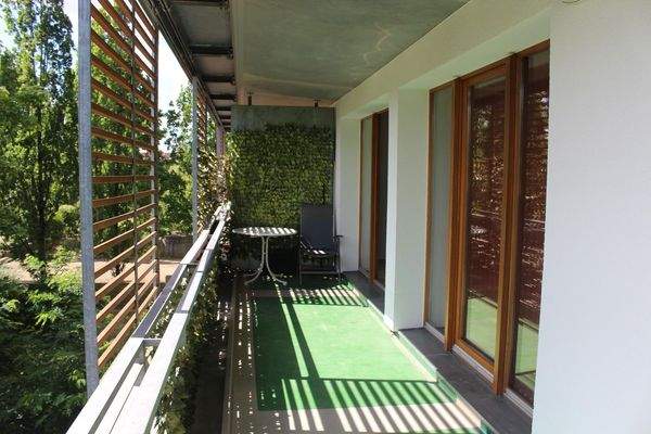 Außenbalkon mit Blick zum See