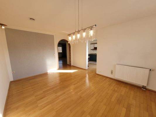 Esszimmer zum Flur.jpg