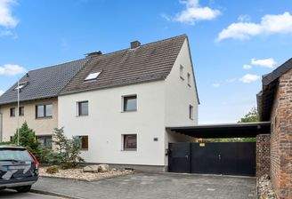 Hausansicht - vorne.jpg