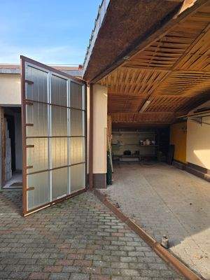 Große 40m² Garage.jpg