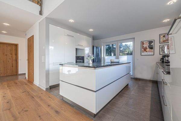 Erdgeschoss - hochwertige Einbauküche