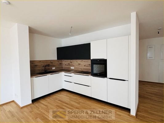hochwertige EBK Whg. B31