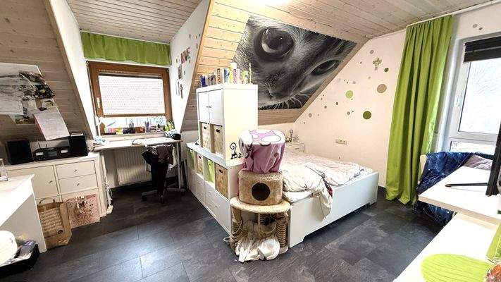 grosses Kinderzimmer