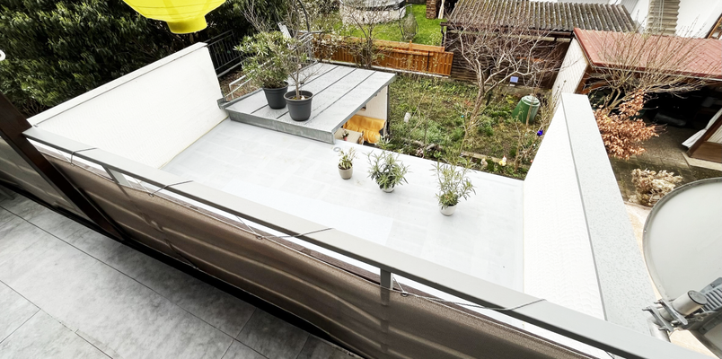 Blick von Terrasse-3 (Mittel).png