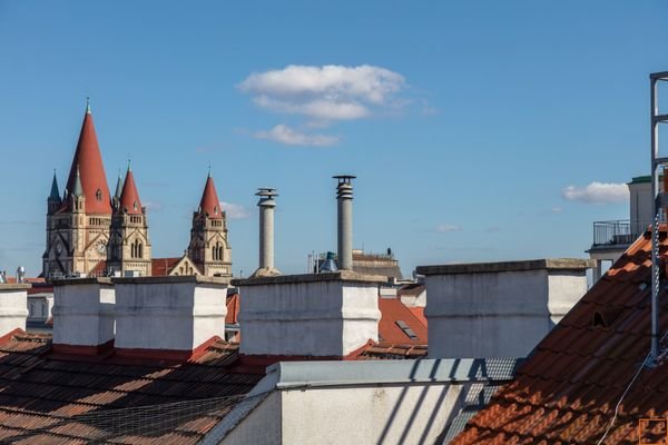 Blick_Terrasse_Franz-von-Assisi-Kirche