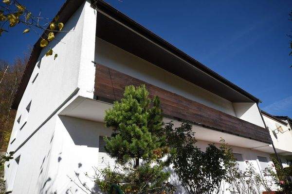 Balkon vom Garten aus