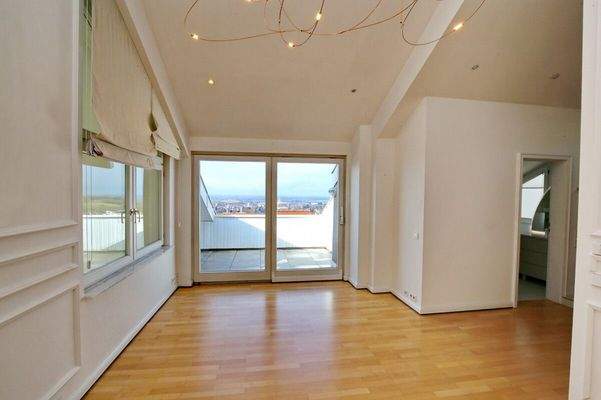 Schlafzimmer mit Dachterrasse