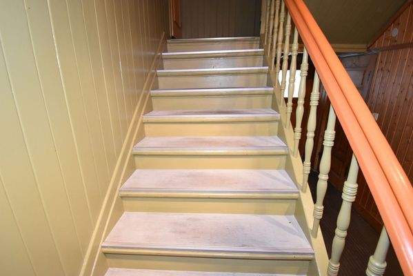 17 Treppe ins OG.JPG